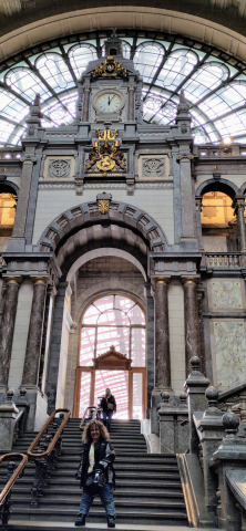 Im Bahnhof Antwerpen