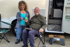 Dolli und Elmi vor Schorsch am PerlBad