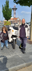Dolli und Elmi und das BMWle in Vlissingen